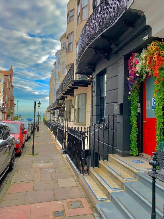 Black Kemptown 3*